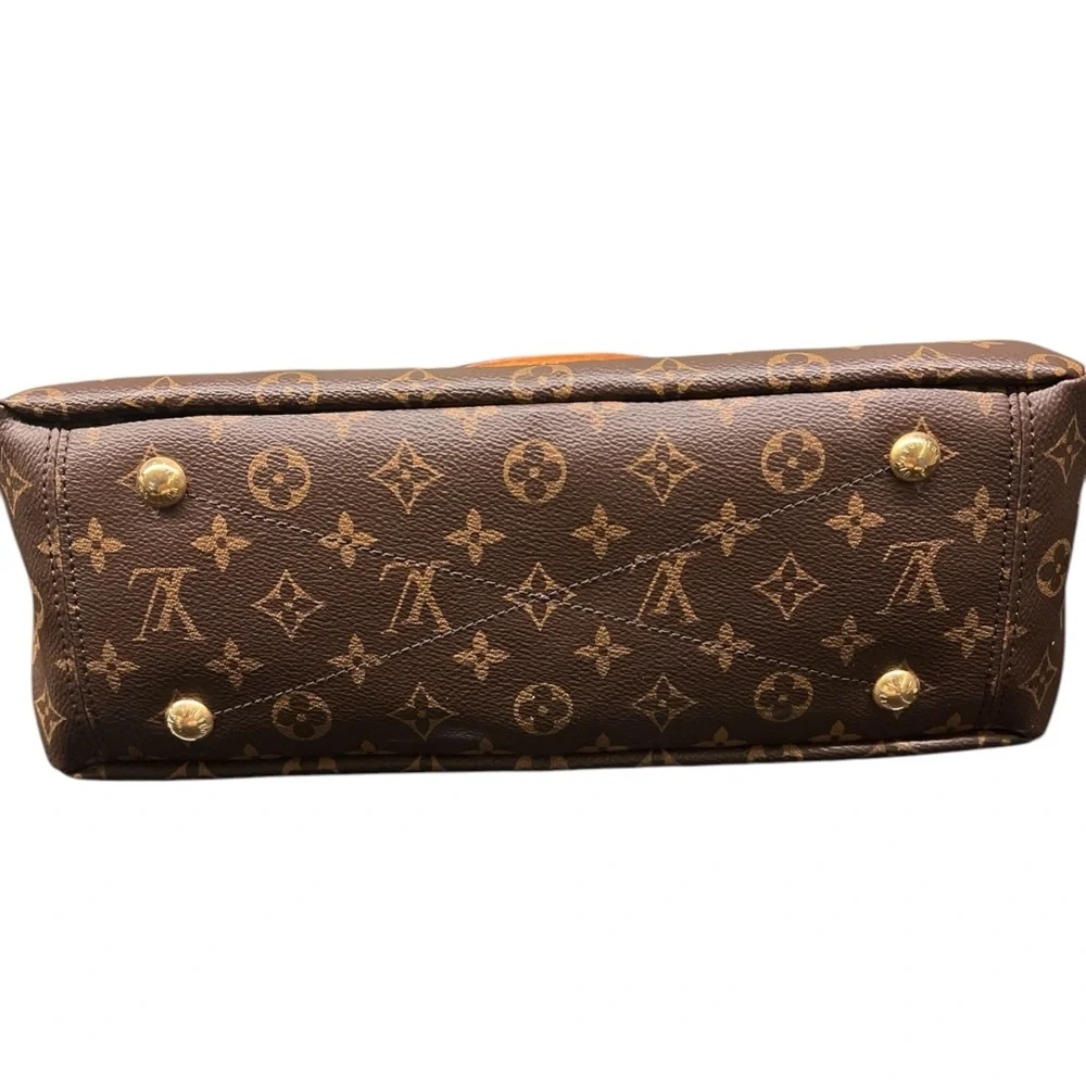 LOUIS VUITTON PALLAS MONOGRAM MM TOP HANDLE BAG